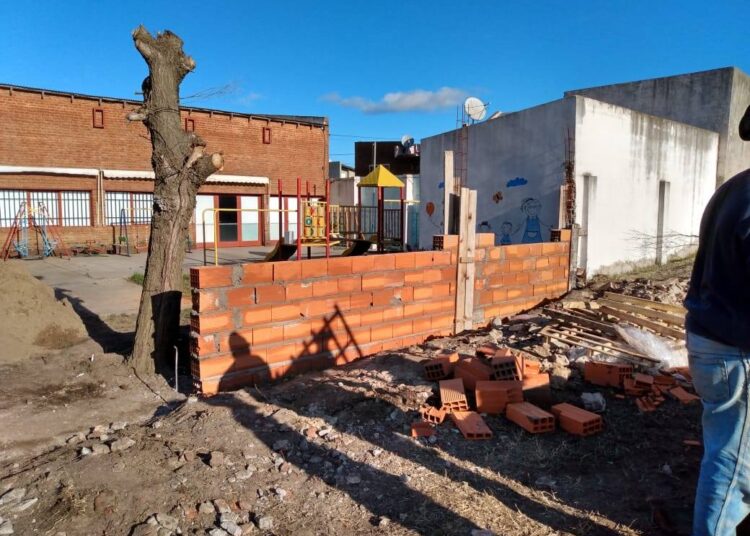 Obras de infraestructura y entrega de  bolsones  a más de 2000 familias en este tiempo
