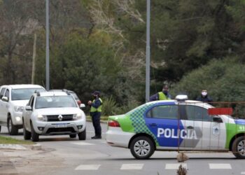 Insólito intento por ingresar a la ciudad: quiso pasar con un permiso de limpieza para celebrar el cumpleaños de su hija