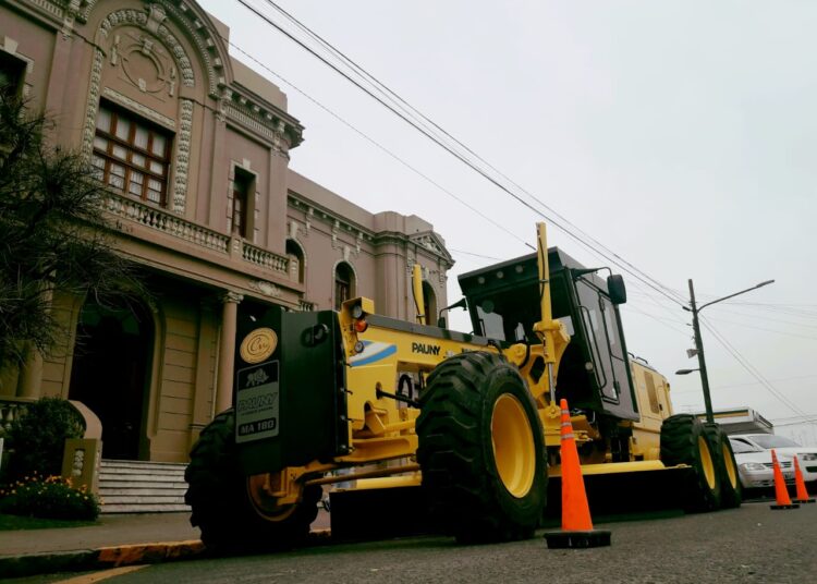 La Comisión Vial recibió una motoniveladora por parte de Municipio