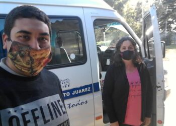 La Concentración 3 de Bunge entregó Bolsones de alimentos y recibió la tarea de sus alumnos