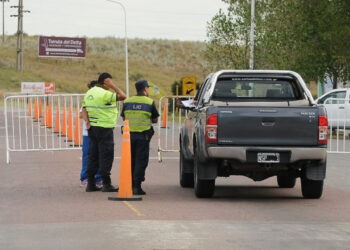 Partió la caravana de bahienses que exigen entrar a Monte