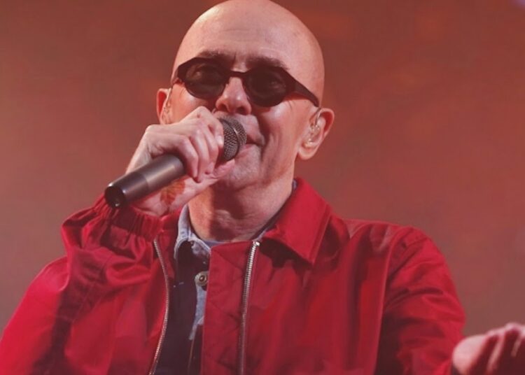 El Indio Solari volvió a cantar en un show de Los Fundamentalistas del Aire Acondicionado