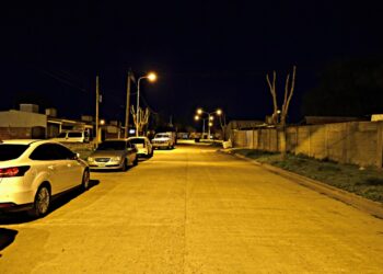 Nuevas luminarias para el Barrio Tessone y una obra que da seguridad a los vecinos