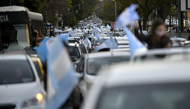 Se realizó un banderazo en contra del gobierno nacional en distintos puntos del país