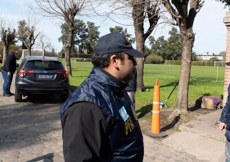 Allanaron la quinta de Mauricio Macri para averiguar si violó la cuarentena