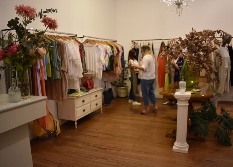 Los comerciantes locales conformes con las ventas por el Día de la Madre