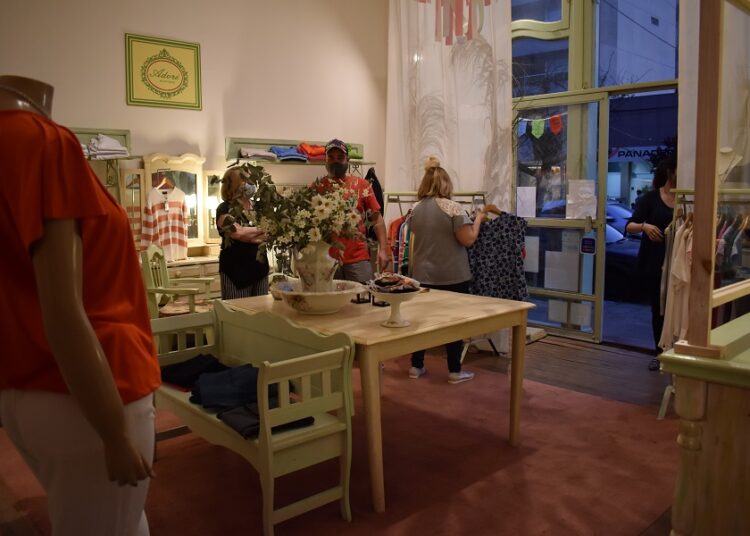 Los comerciantes locales conformes con las ventas por el Día de la Madre