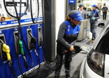 YPF subió los precios de los combustibles un 3,5% en promedio en todo el país