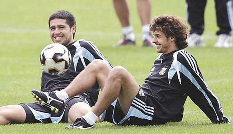 El mensaje sorpresa de Riquelme a Aimar: la reacción del ex River, los apodos íntimos y la historia compartida en la Selección