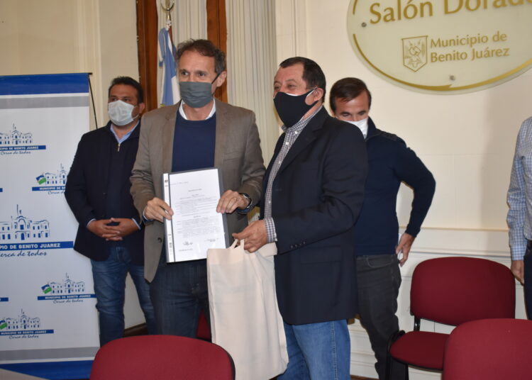 Visita de Ministros y firmas de importantes convenios