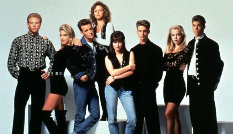 Drama, peleas a golpes, romance y ansiedad: la vida secreta de “Beverly Hills 90210”