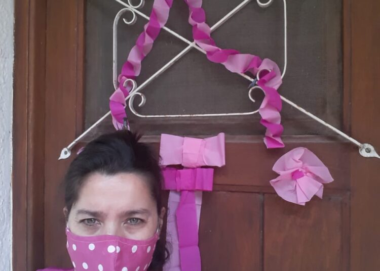Octubre Rosa,  Barker y sus villas se sumó a la campaña de la Zarini