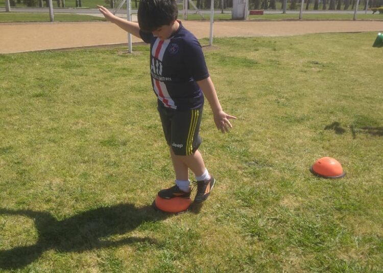 EMFI entrena en la cancha del Polideportivo Municipal