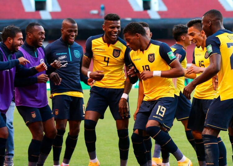Ecuador se hizo fuerte en la altura de Quito y derrotó a Uruguay