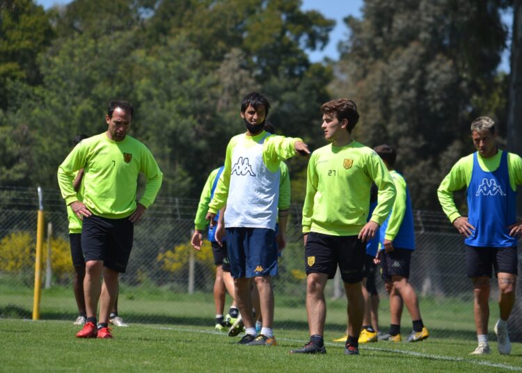 Santamarina entrenó de cara al amistoso de mañana con Alvarado