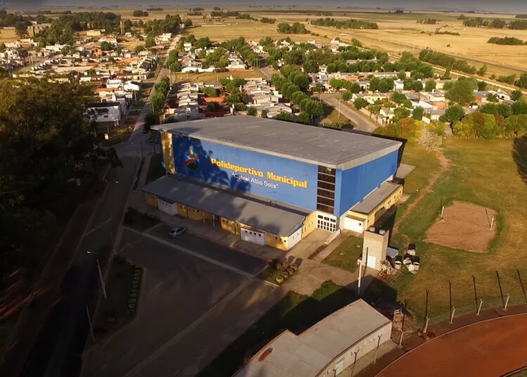 Se solicita a la comunidad fotografías del polideportivo  al cumplirse su 20º Aniversario