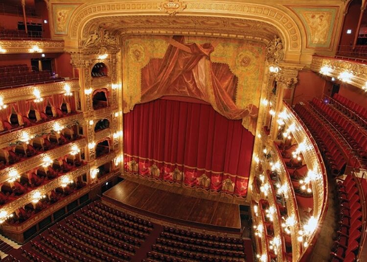 El sitio del Teatro Colón ofrecerá el domingo «Andrea Chénier» en forma gratuita