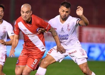 «Me considero una víctima», dijo Silva sobre la ratificación de la sanción por doping