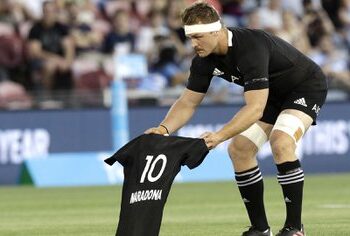 Duras críticas a Los Pumas porque no homenajearon a Maradona en el partido con los All Blacks