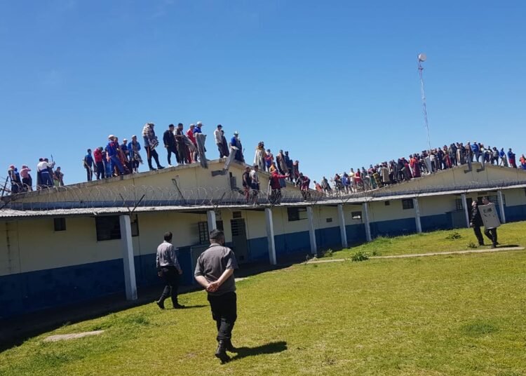 Personal de la UP 37 contuvo una fuga masiva a puro coraje y corazón