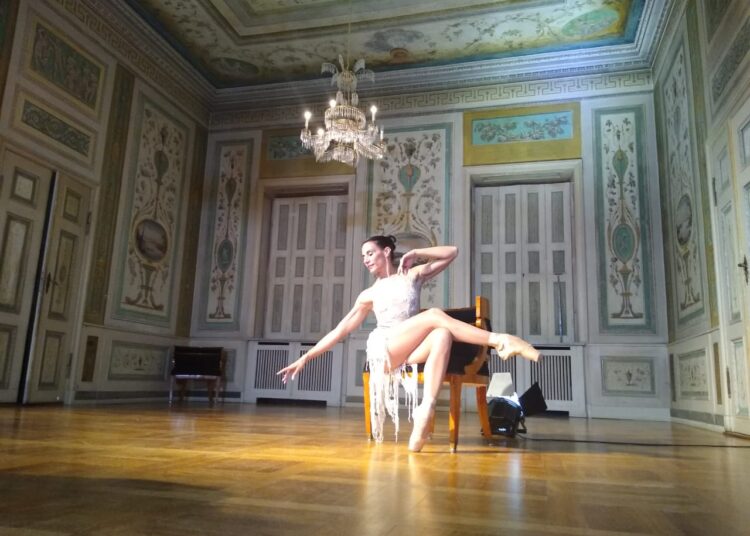 Con 25 artistas de 7 países en 11 locaciones en todo el mundo Ballet sin Fronteras en su tercera ediciòn