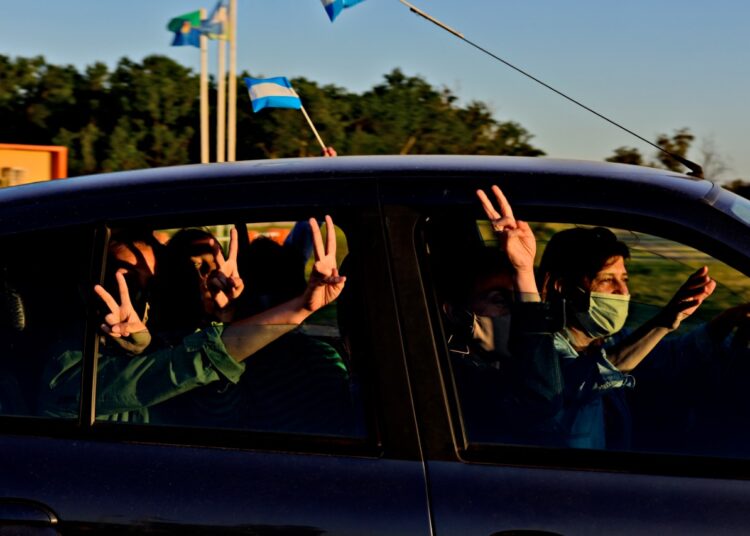 Con una caravana por los barrios los peronistas celebraron el Día del Militante