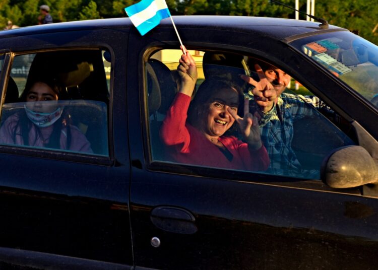Con una caravana por los barrios los peronistas celebraron el Día del Militante