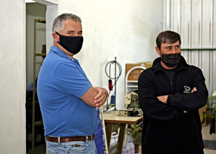 Funcionarios municipales visitaron la planta de FEYCE