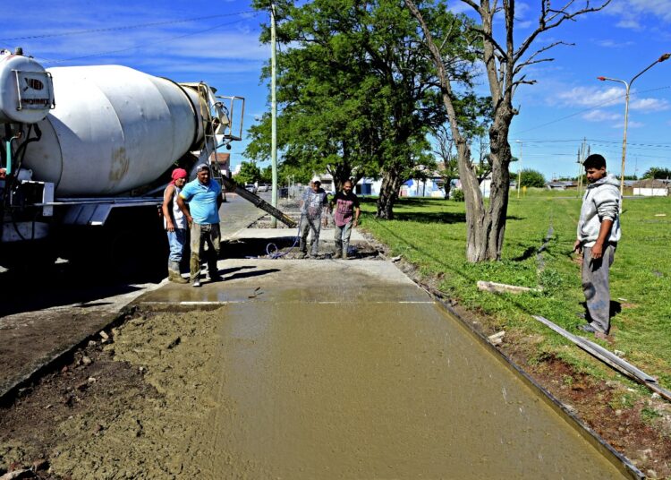 Continúan los trabajos de mejoramiento en espacios públicos
