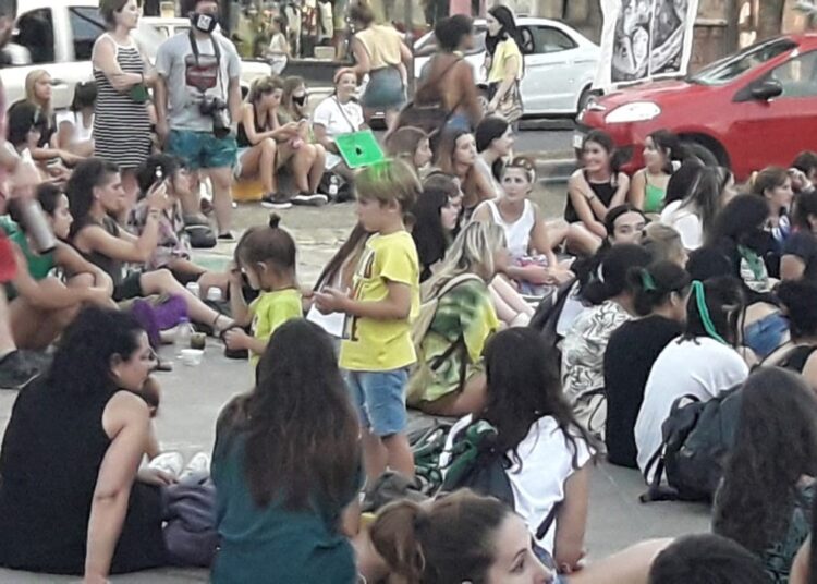 Pañuelazo y Vigilia, en Juárez hubo una movida cultural a la espera de la sanción
