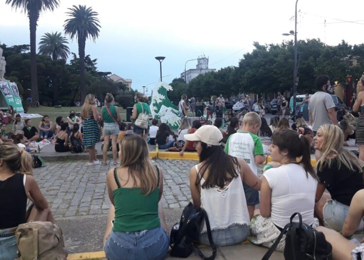 Pañuelazo y Vigilia, en Juárez hubo una movida cultural a la espera de la sanción