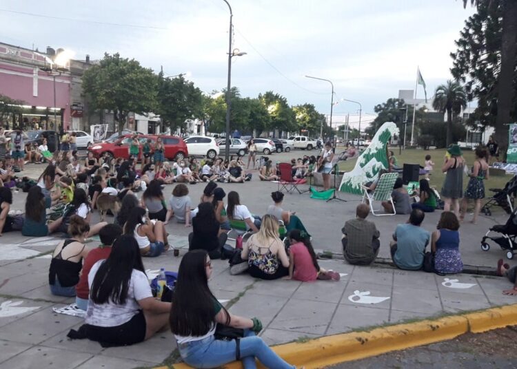Pañuelazo y Vigilia, en Juárez hubo una movida cultural a la espera de la sanción