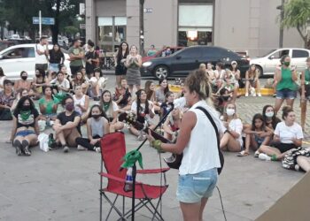 Pañuelazo y Vigilia, en Juárez hubo una movida cultural a la espera de la sanción
