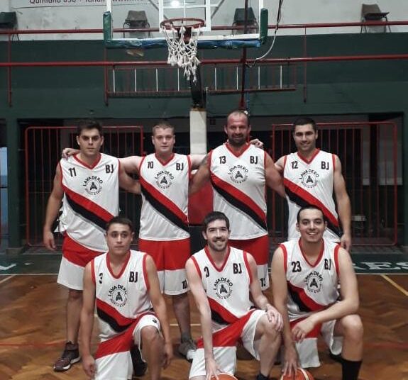 Juárez Básquet jugó un amistoso y piensa en el torneo que se viene