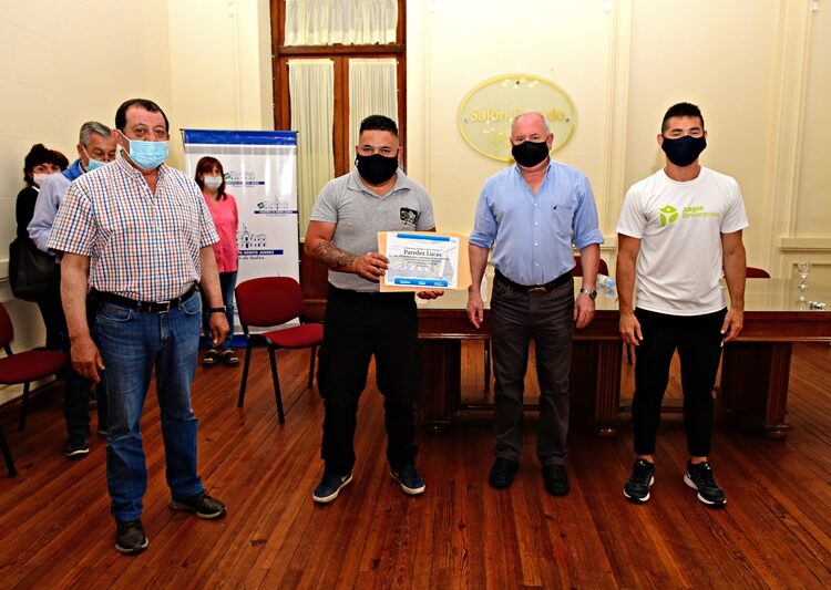 Emotivo reconocimiento del municipio al personal afectado a los controles de ingreso a la ciudad