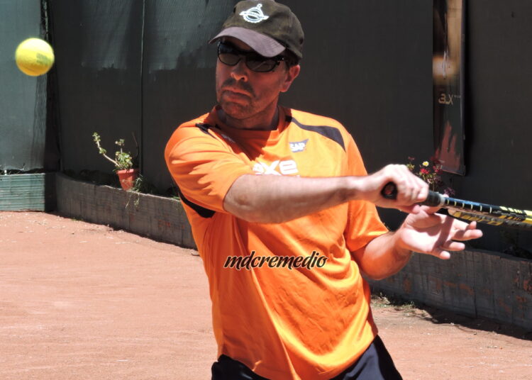 Se juegan los 4tos de final del Torneo Individual de Tenis en Juarense