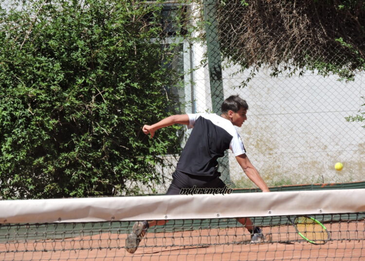 Se juegan los 4tos de final del Torneo Individual de Tenis en Juarense