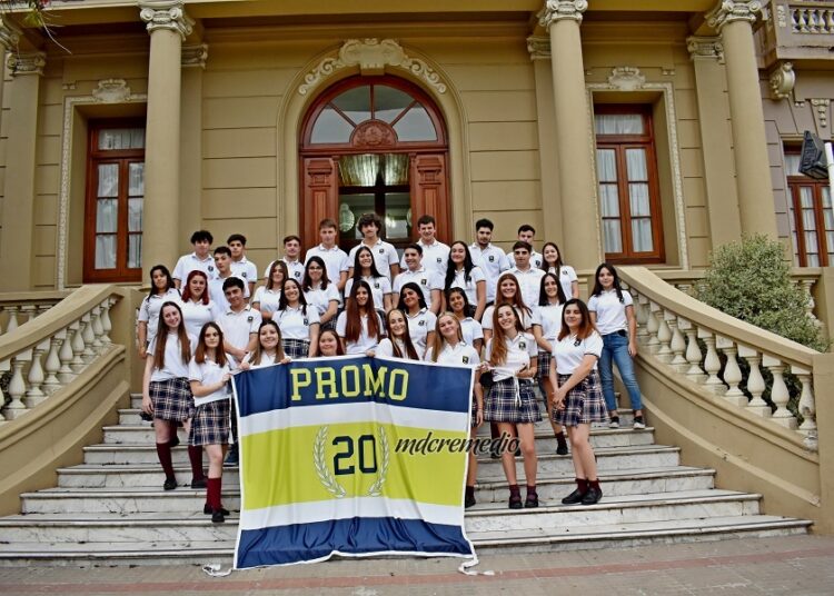 Emotivo acto para despedir a los Egresados 2020 de la modalidad Arte Visuales de IPDP