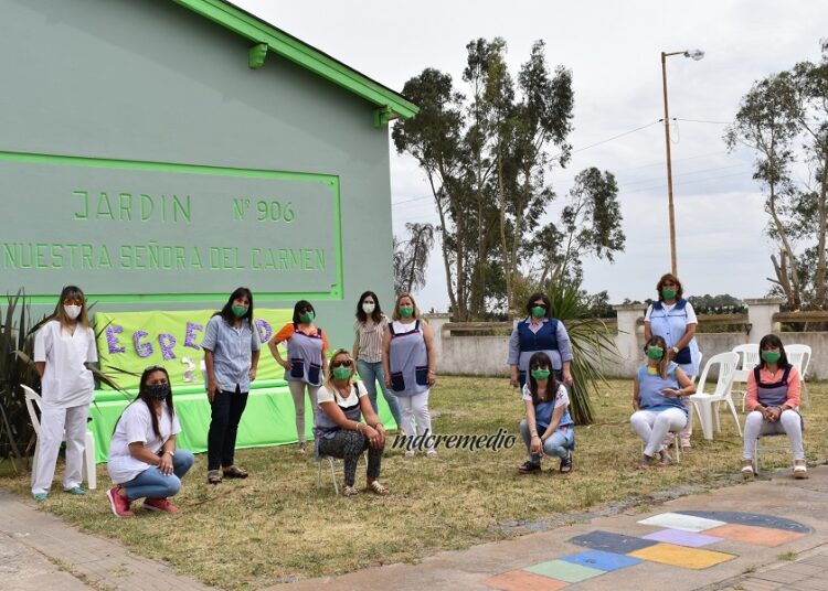 Hasta siempre: Los Egresados 2020 del Jardín 906 recibieron sus carpetas, medallas y certificados