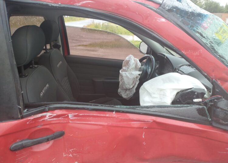Accidente entre una camioneta y un camión este mediodía