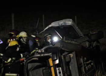 Vuelco de vehículo sobre Ruta Nacional 3