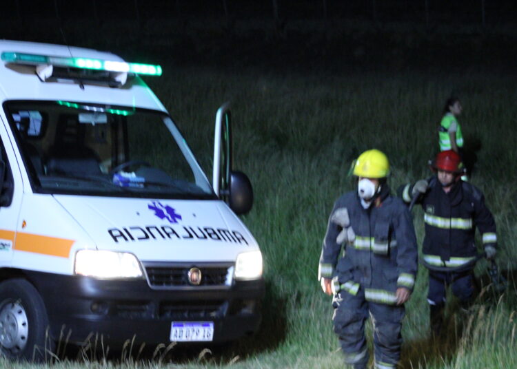 Vuelco de vehículo sobre Ruta Nacional 3