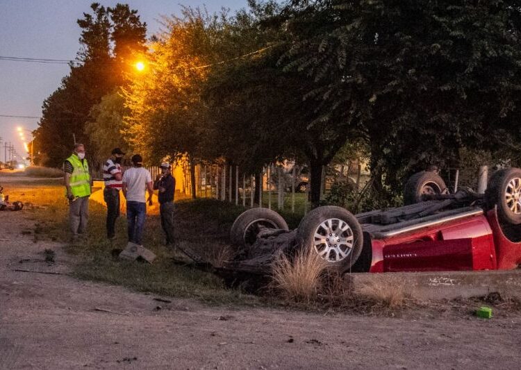 Probaba un karting, chocó con una camioneta que después volcó y falleció