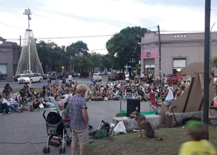 Pañuelazo y Vigilia, en Juárez hubo una movida cultural a la espera de la sanción