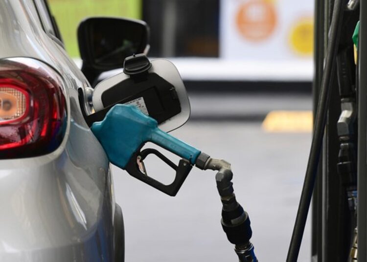 YPF sube el precio de los combustibles