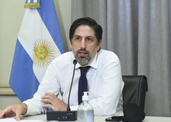 Nicolás Trotta reveló que el inicio del ciclo lectivo 2021 será con sistema dual: “El regreso de los chicos a las escuelas no será necesariamente todos los días”