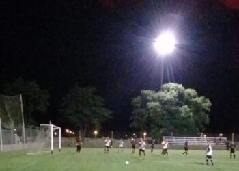 El Senior de Juarense goleó en el Lafón a Agrario de De La Garma por 5 a 2