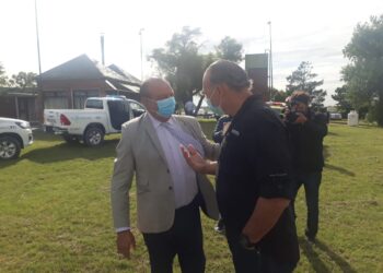 Llegó Berni a Tres Arrpoyos. Lo esperaba el intendente en el aeródromo