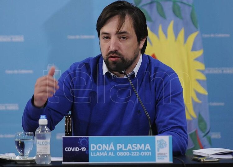 Kreplak: «Estamos trabajando para que vuelva la presencialidad en la escuela, pero será gradual»