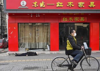 A un año del primer muerto de coronavirus y los inicios de la pandemia en China